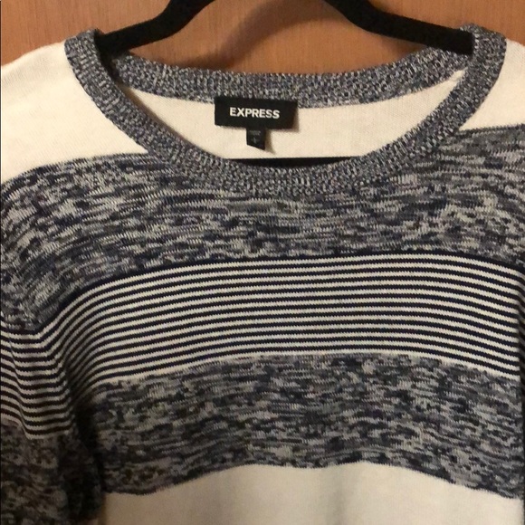 Express sweater - Picture 2 of 3